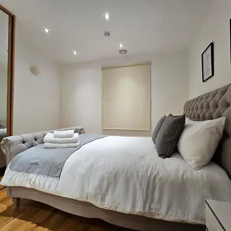 Cozy Flat Close To Central London Exterior foto