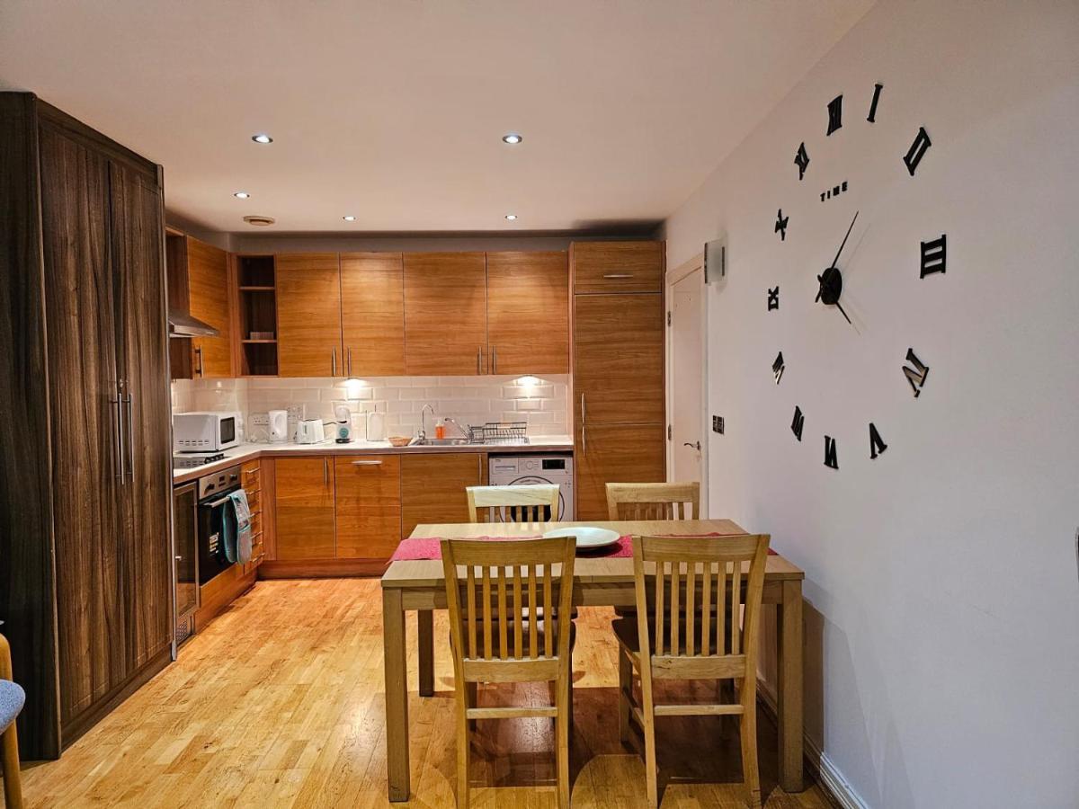 Cozy Flat Close To * Londen